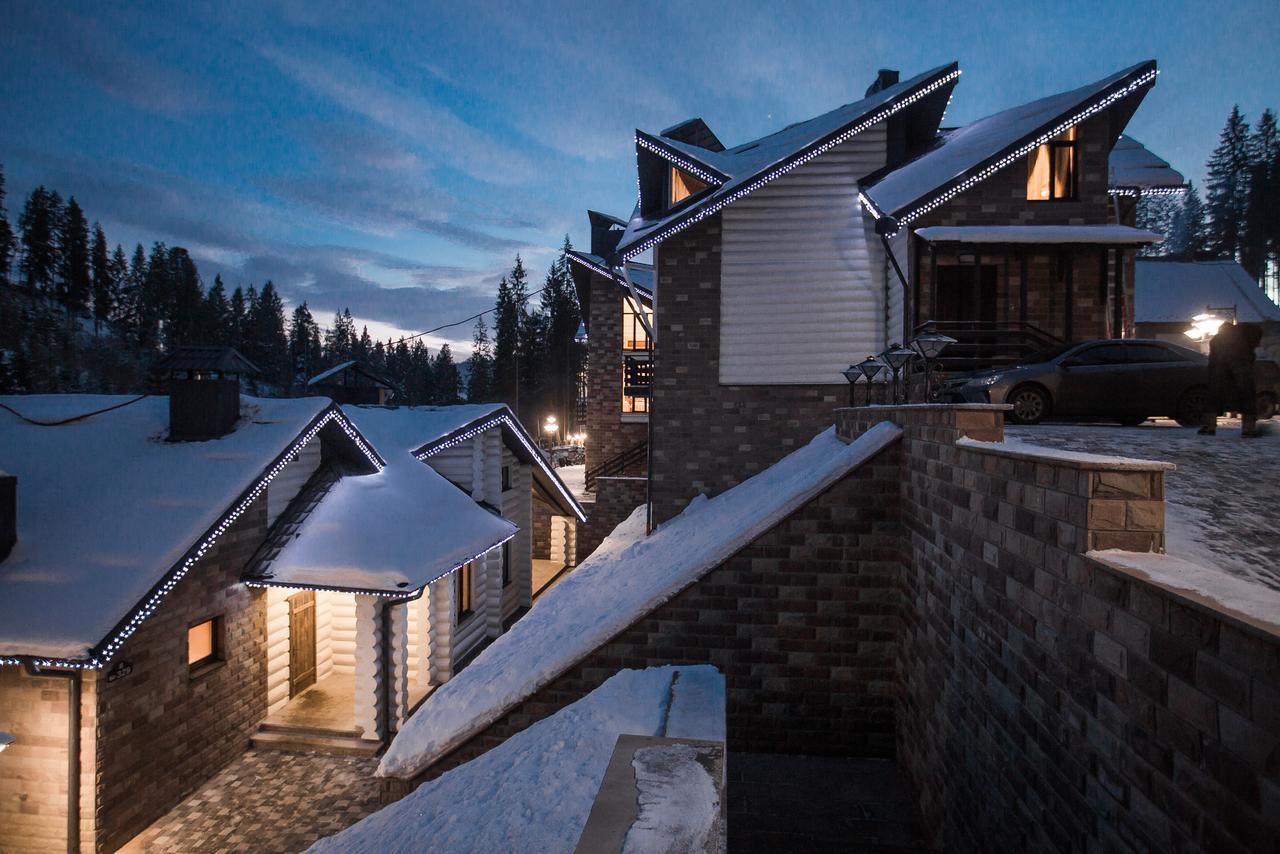 Westhills Cottage Town & Spa Boekovel Buitenkant foto