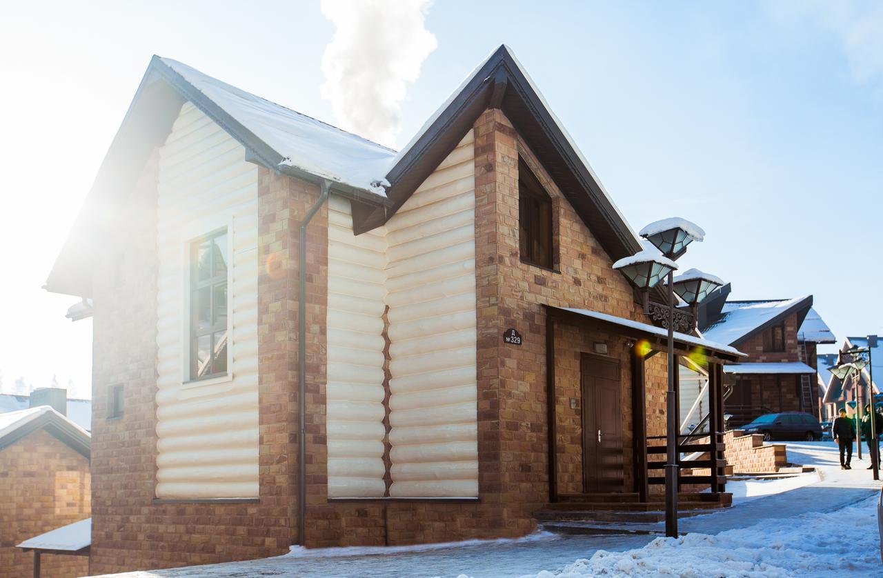 Westhills Cottage Town & Spa Boekovel Buitenkant foto