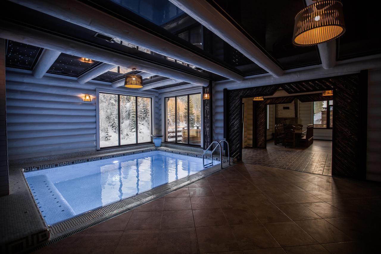 Westhills Cottage Town & Spa Boekovel Buitenkant foto
